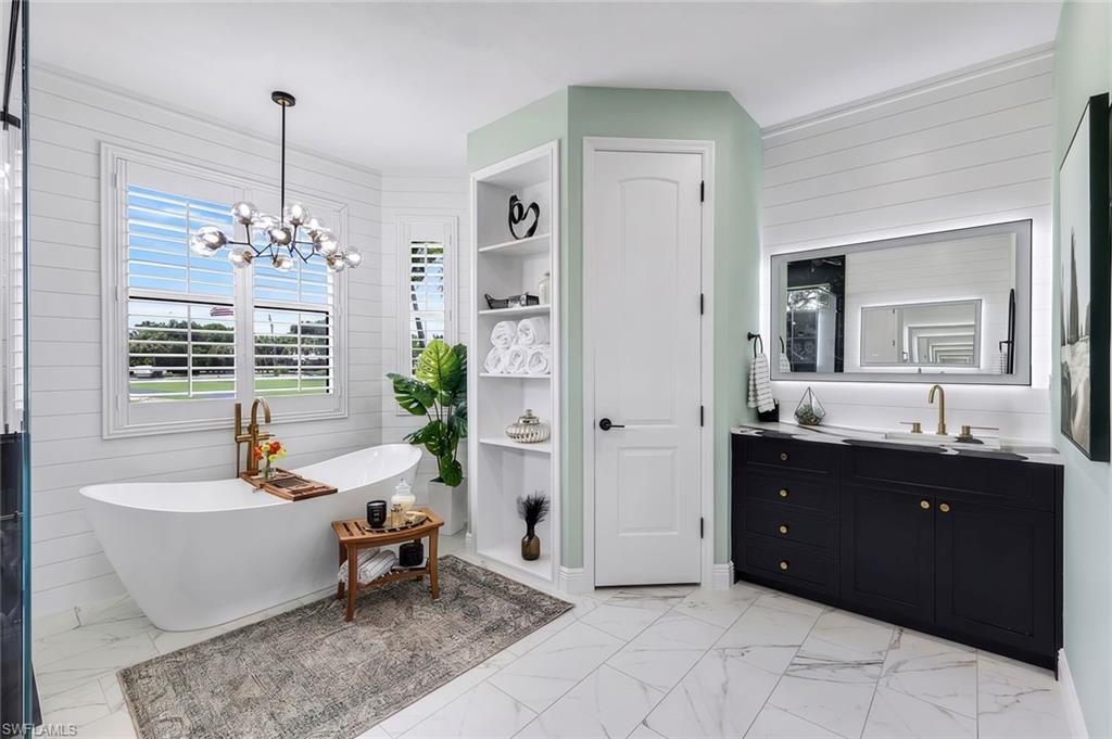 GOLDEN GATE ESTATES - Residential