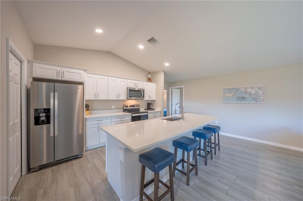 SAN CARLOS PARK - Residential