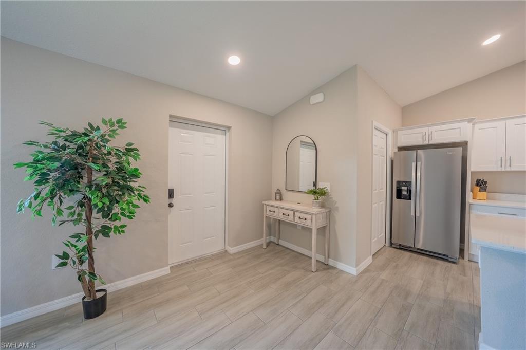 SAN CARLOS PARK - Residential