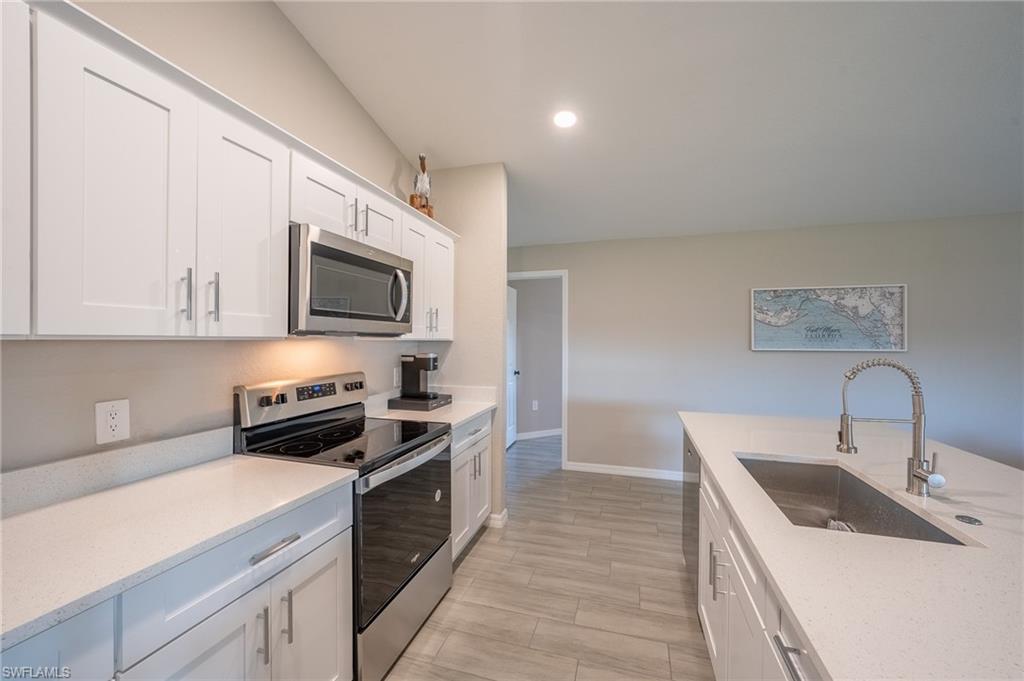 SAN CARLOS PARK - Residential