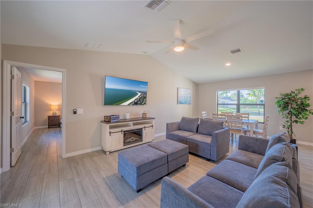 SAN CARLOS PARK - Residential