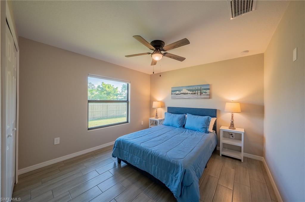 SAN CARLOS PARK - Residential