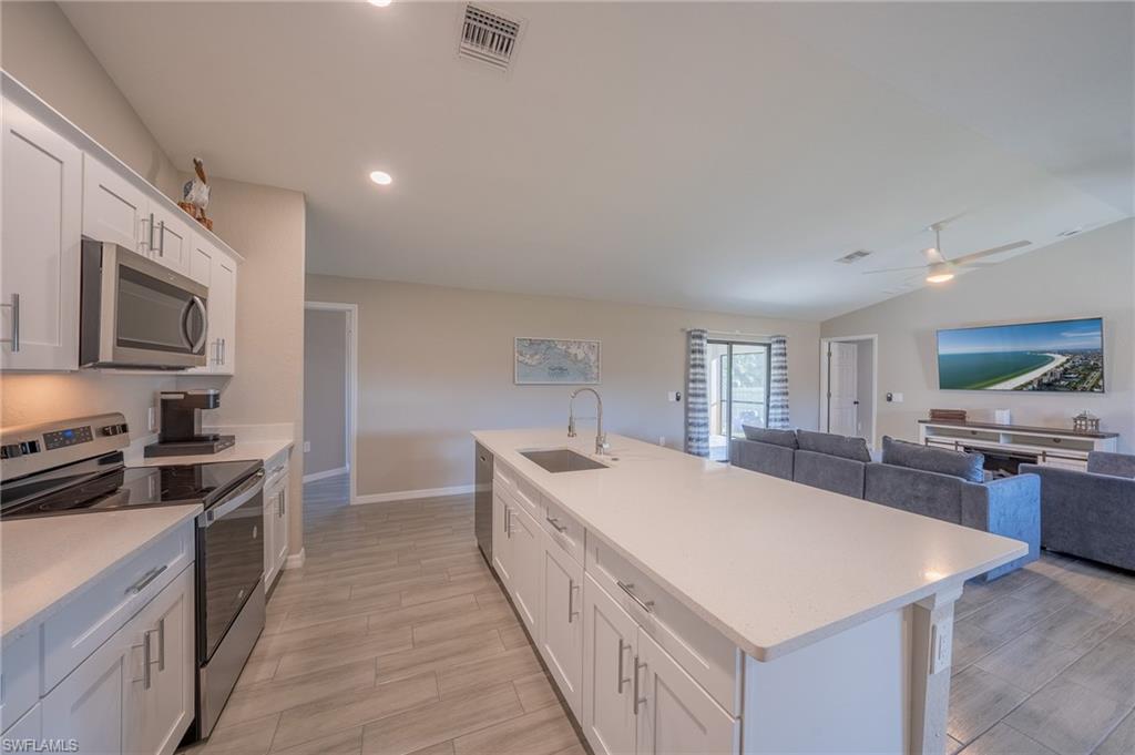 SAN CARLOS PARK - Residential