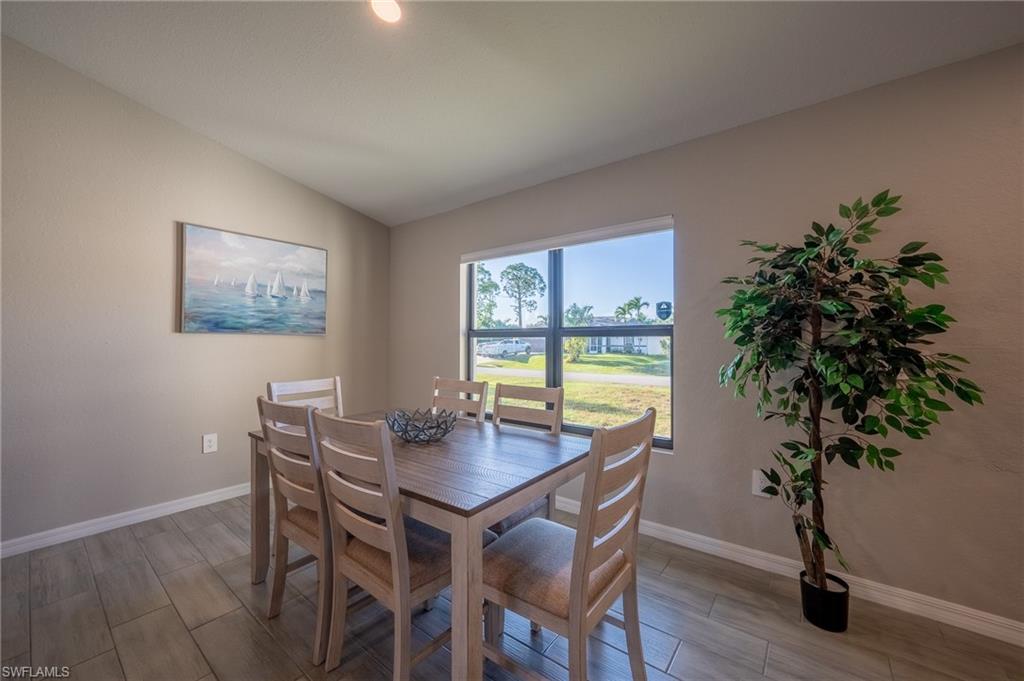 SAN CARLOS PARK - Residential