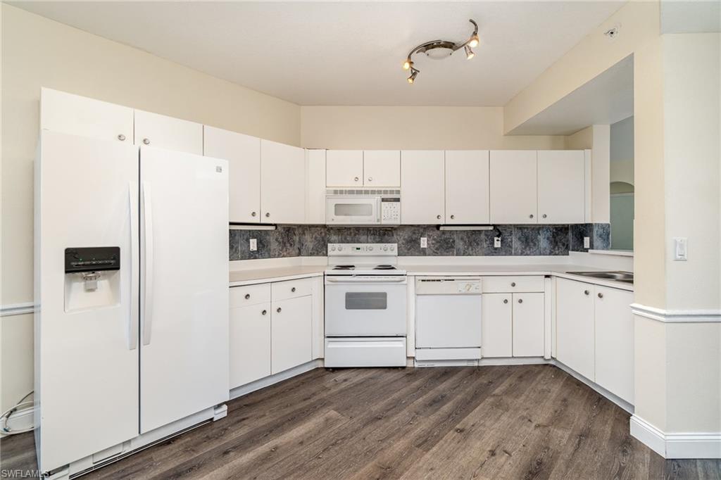 HUNTINGTON LAKES - Residential Lease