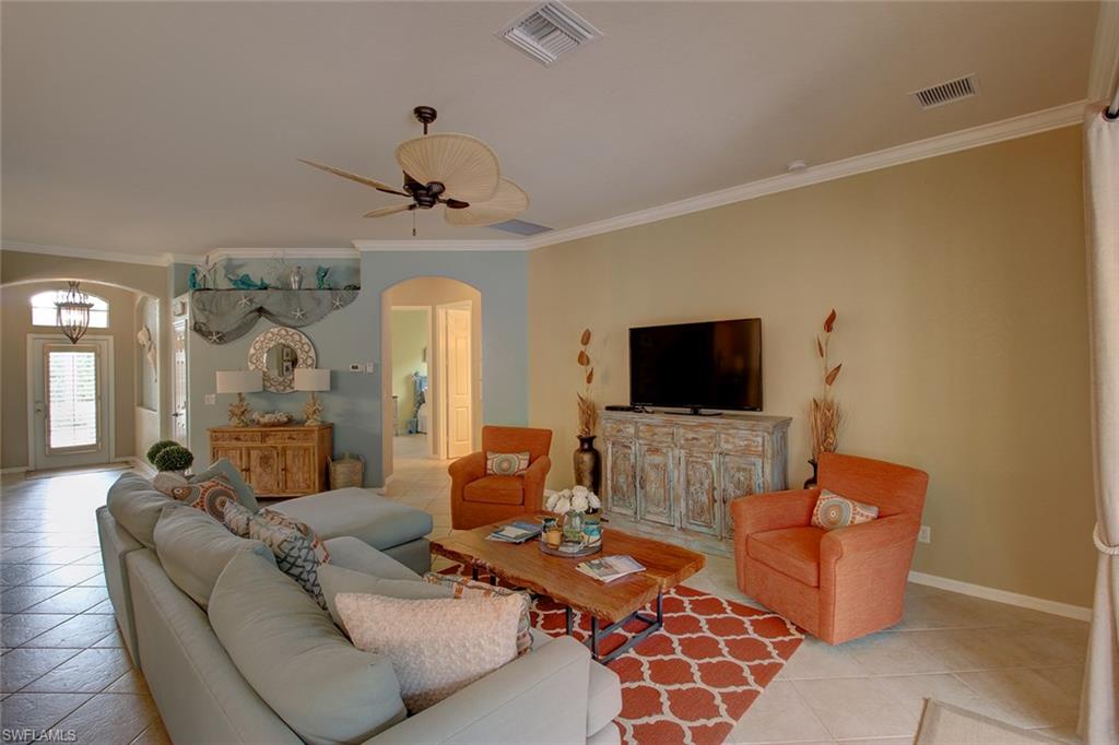 CARLTON LAKES - Residential