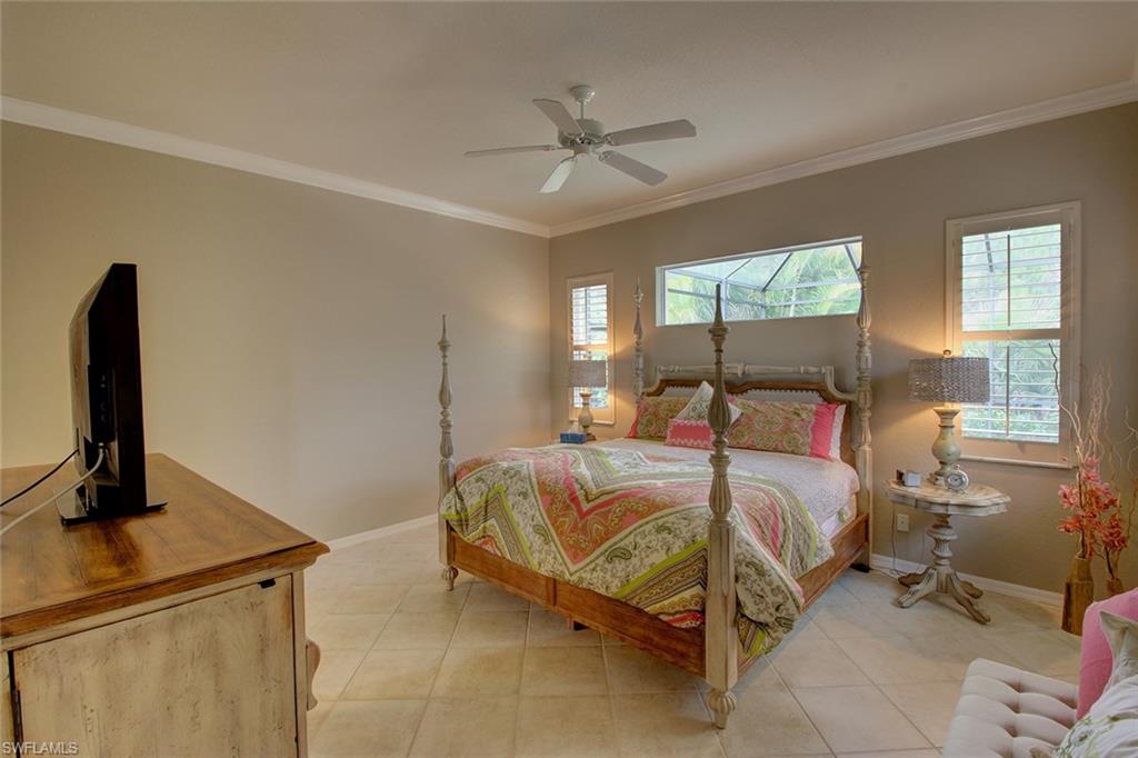 CARLTON LAKES - Residential