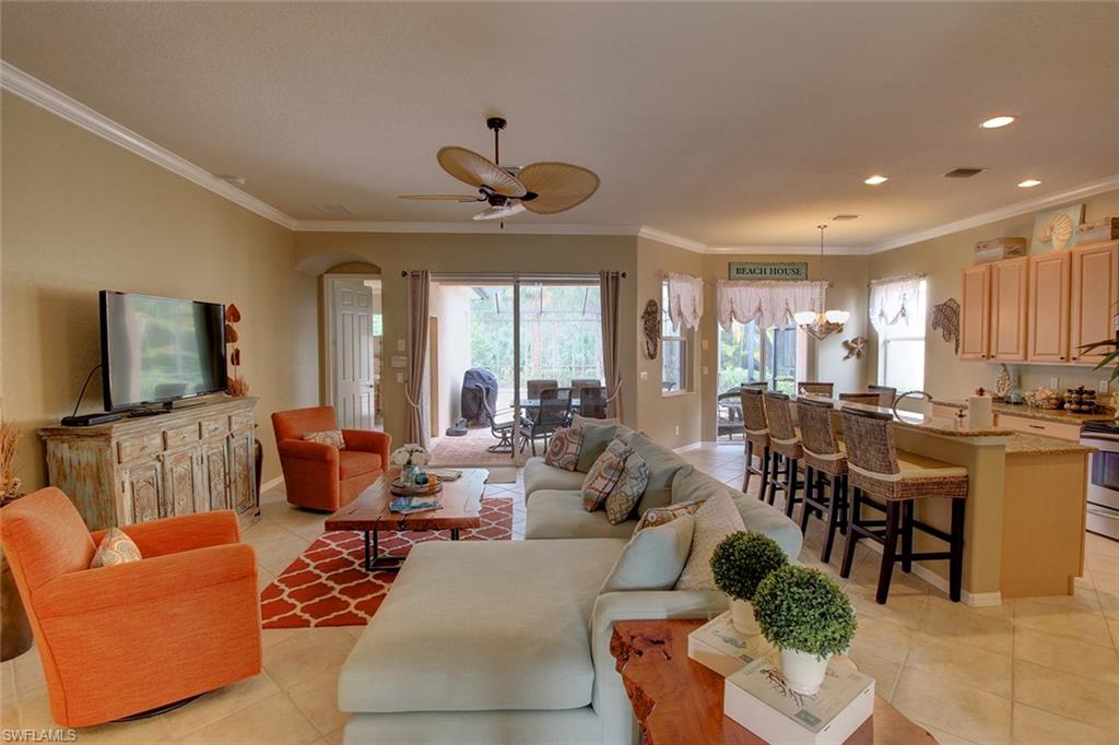 CARLTON LAKES - Residential
