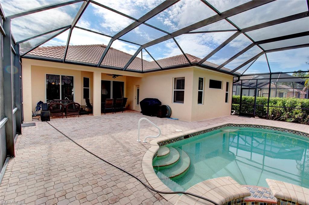 CARLTON LAKES - Residential
