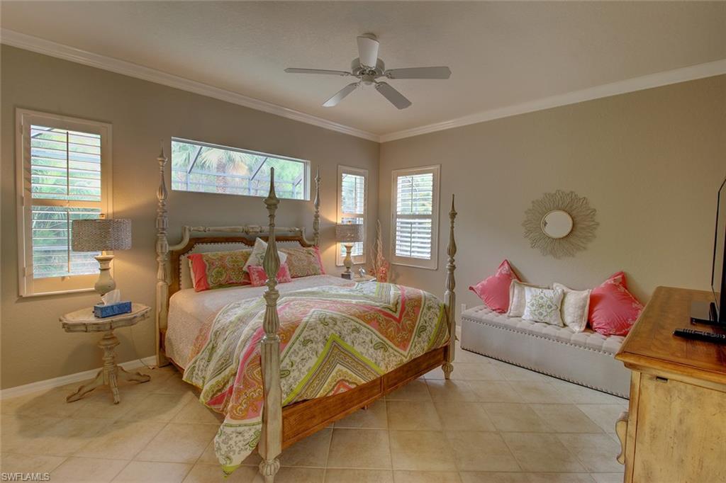 CARLTON LAKES - Residential