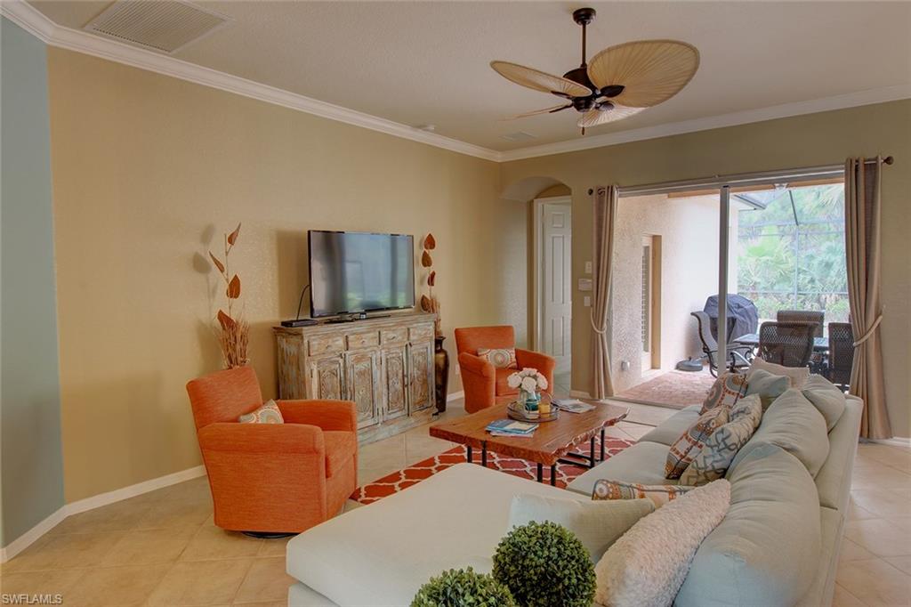 CARLTON LAKES - Residential