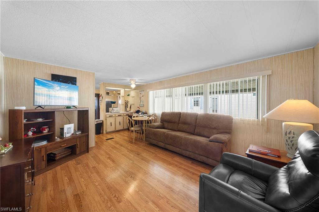 NAPLES MOBILE ESTATES - Residential