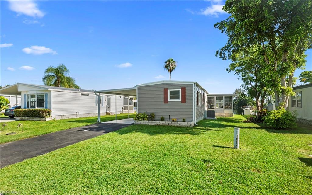 NAPLES MOBILE ESTATES - Residential