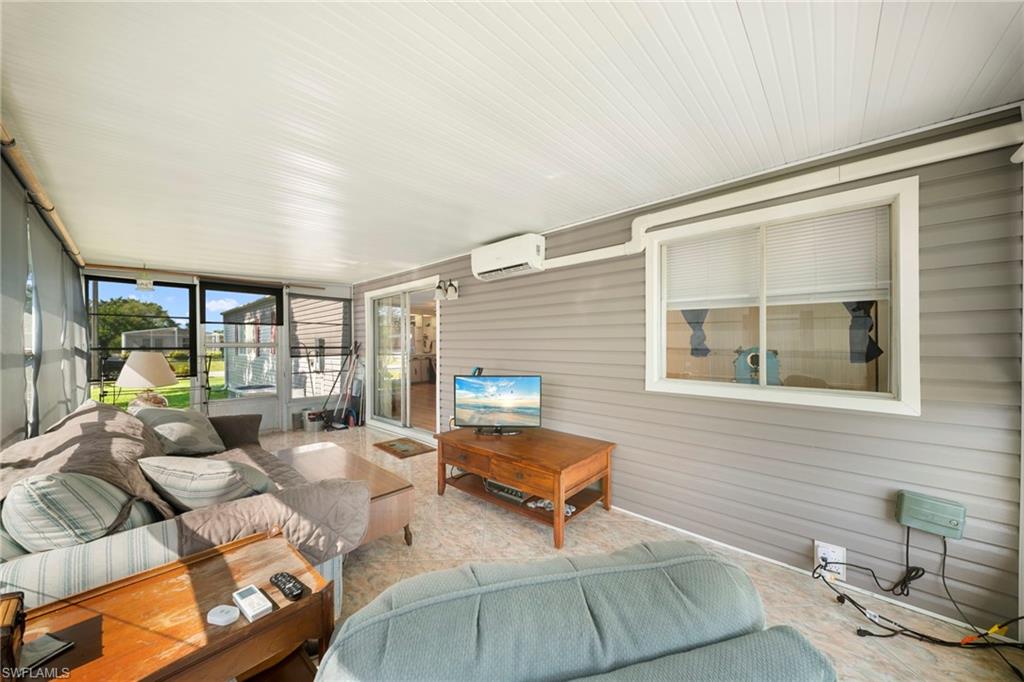 NAPLES MOBILE ESTATES - Residential