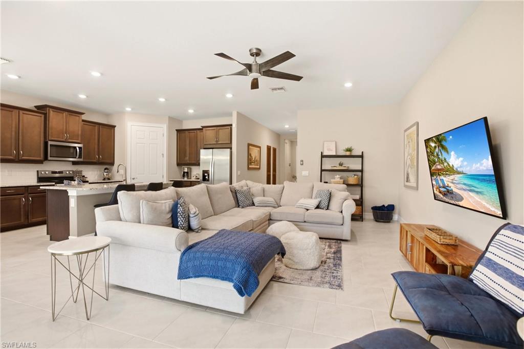 STONEWATER - Residential