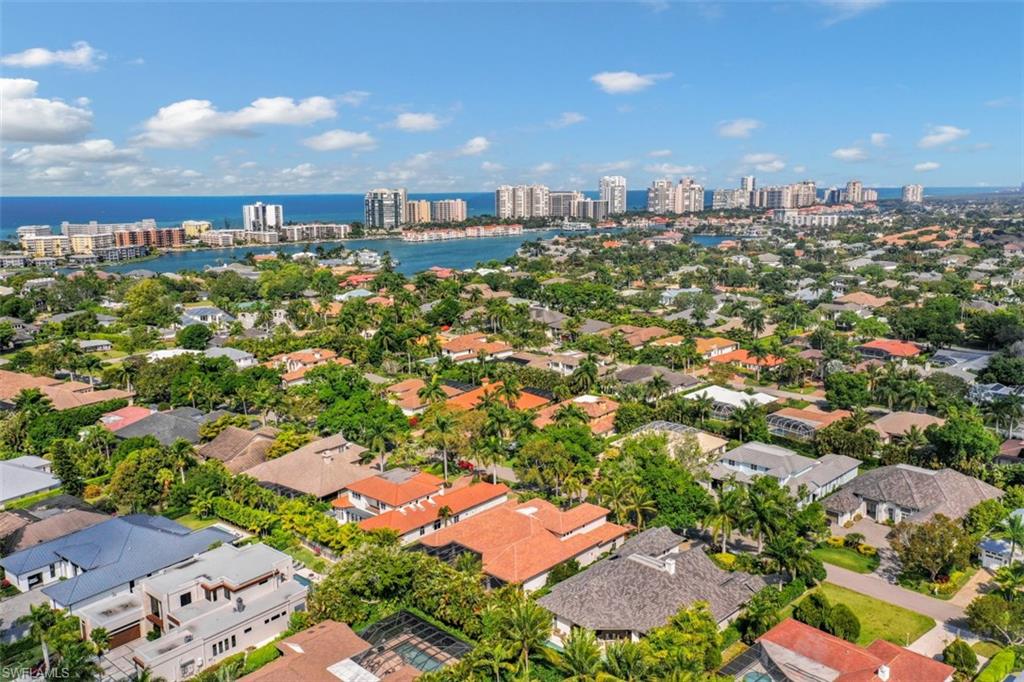 MOORINGS - Residential