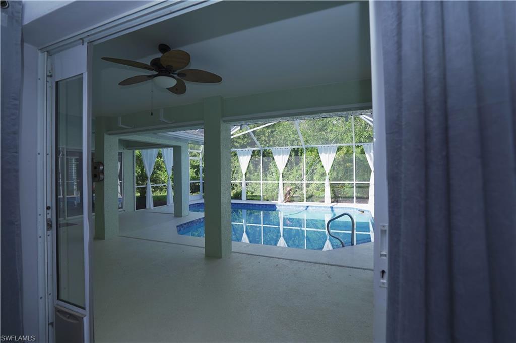 COUNTRY OAKS - Residential