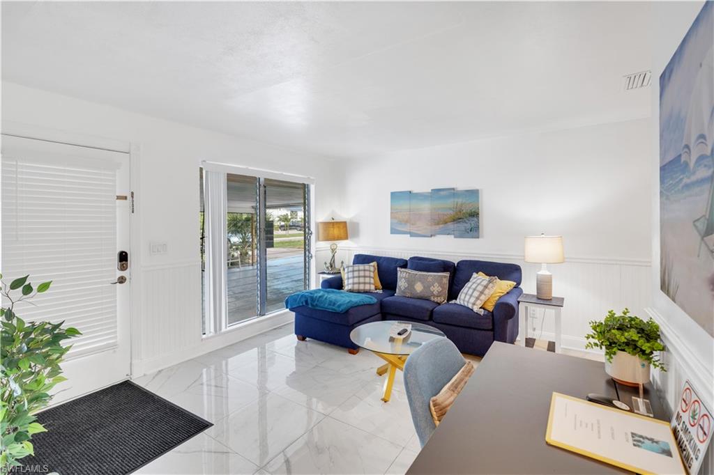 CAPE CORAL - Residential Lease