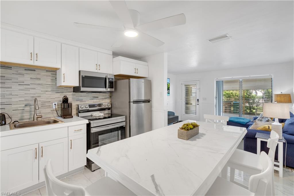 CAPE CORAL - Residential Lease
