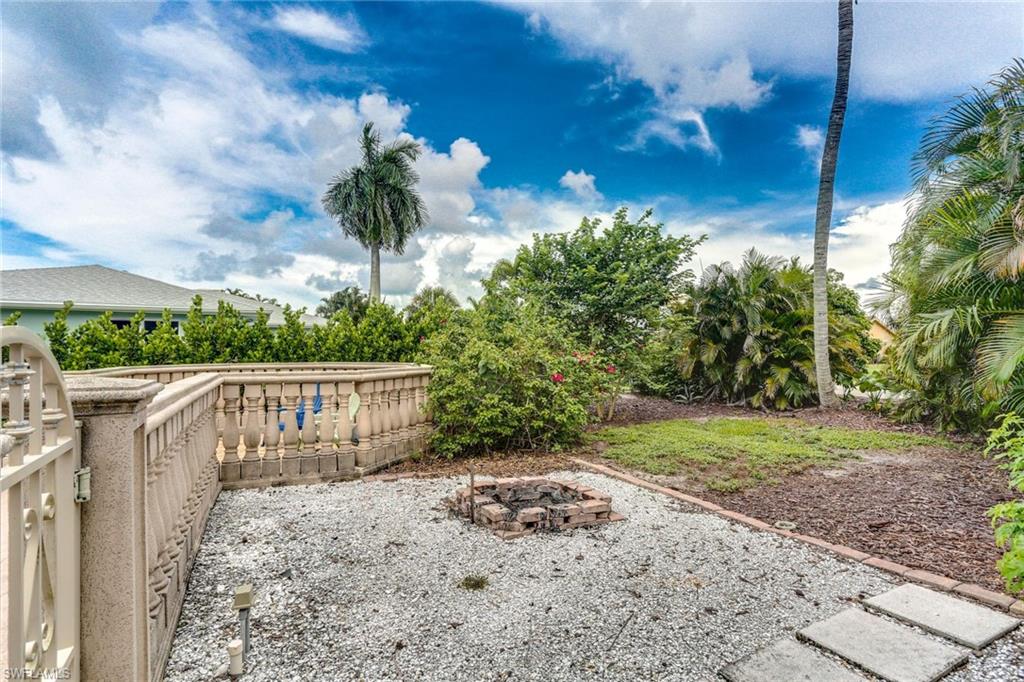 ST ANDREWS AT LELY GOLF ESTATES - Residential