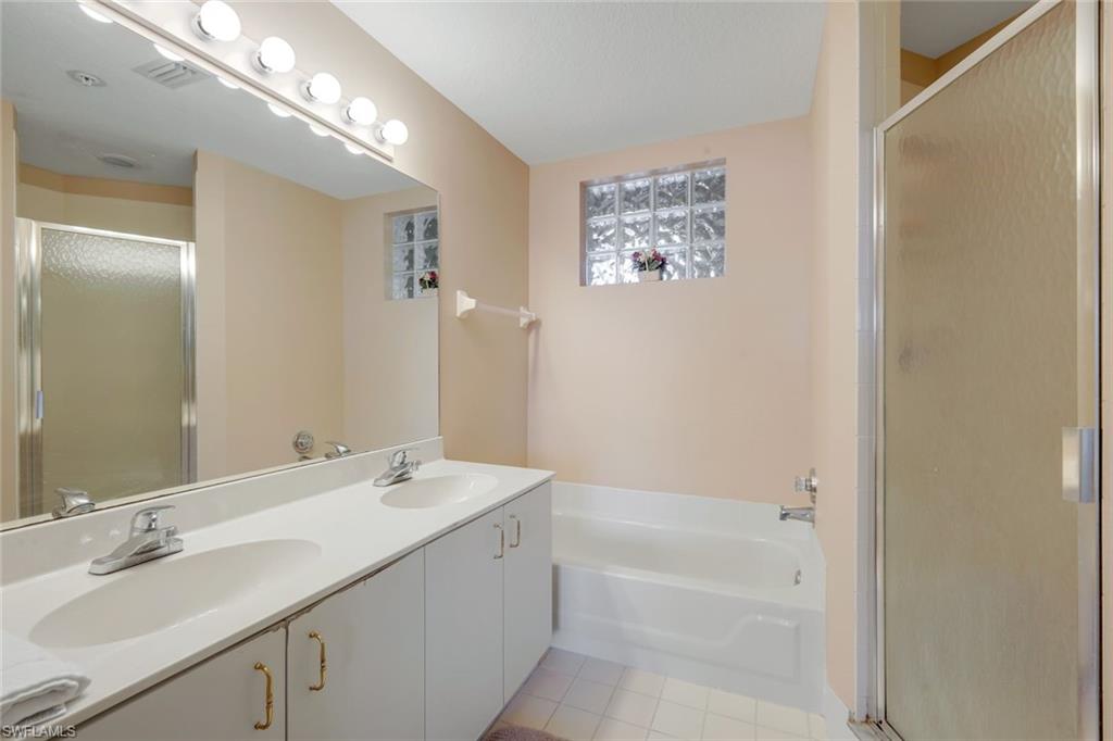 HUNTINGTON LAKES - Residential