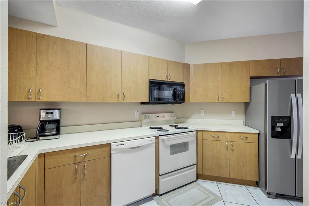 HUNTINGTON LAKES - Residential