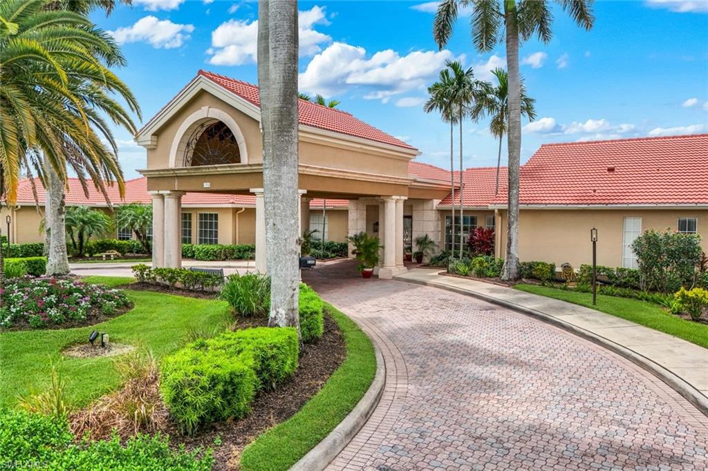 HUNTINGTON LAKES - Residential