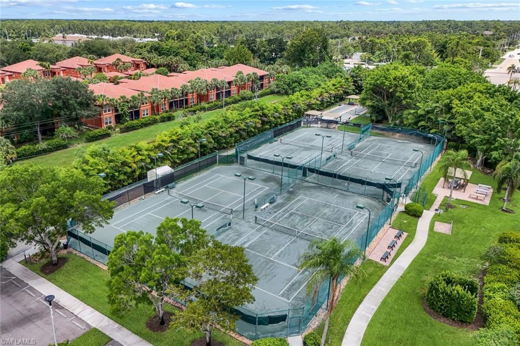 HUNTINGTON LAKES - Residential