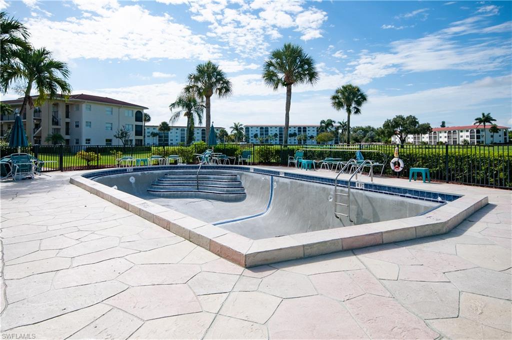 HIGH POINT COUNTRY CLUB - Residential