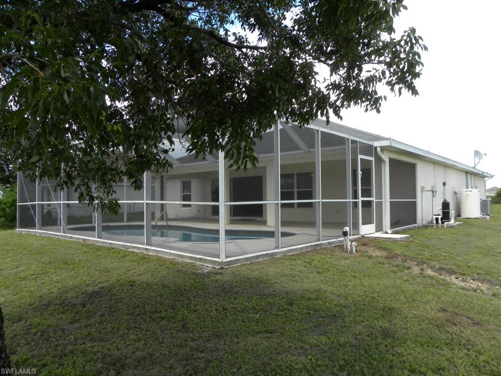 CAPE CORAL - Residential