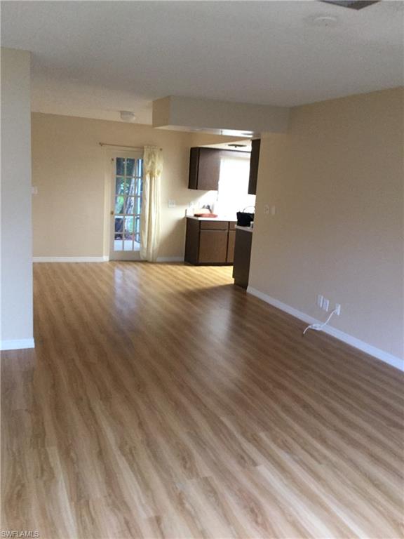 NAPLES MANOR - Residential