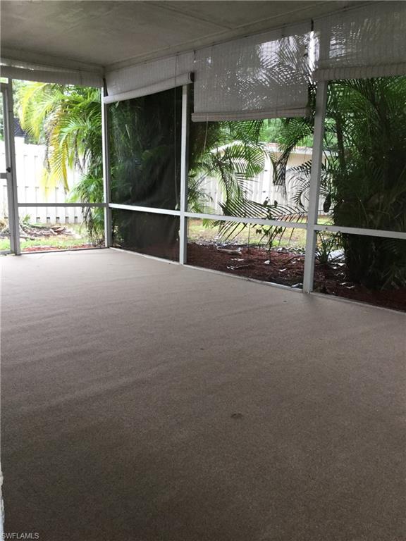 NAPLES MANOR - Residential