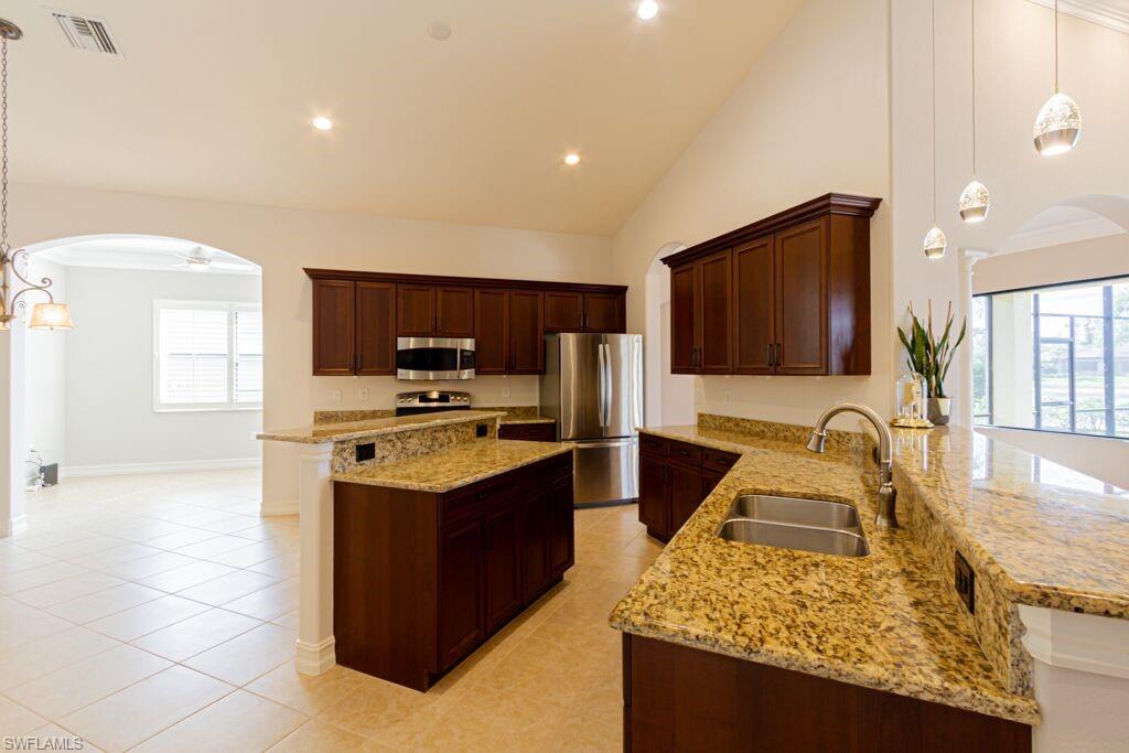 BLACK BEAR RIDGE - Residential