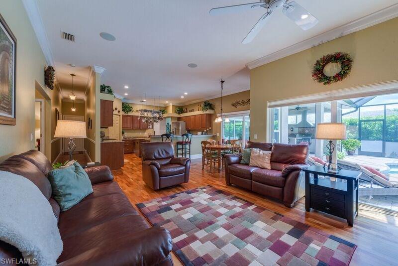 EAGLE LAKE ESTATES REPLAT - Residential