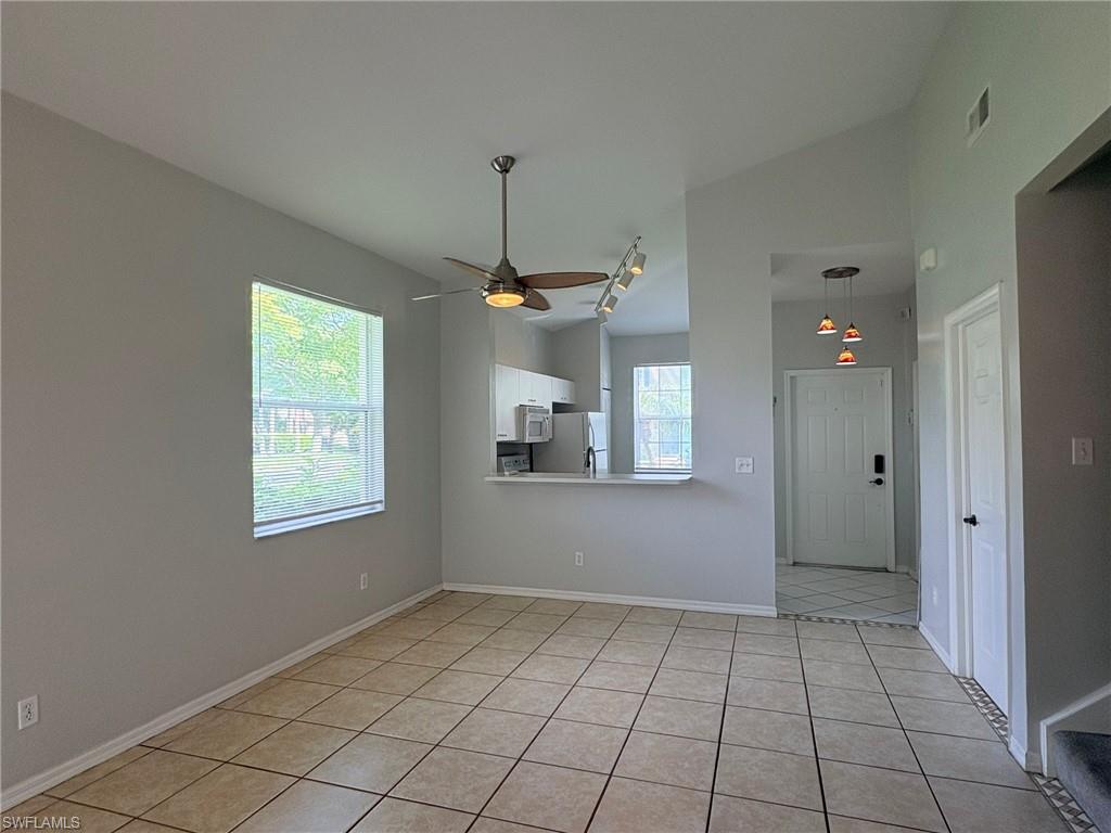 FOREST LAKE TOWNHOMES - Residential Lease