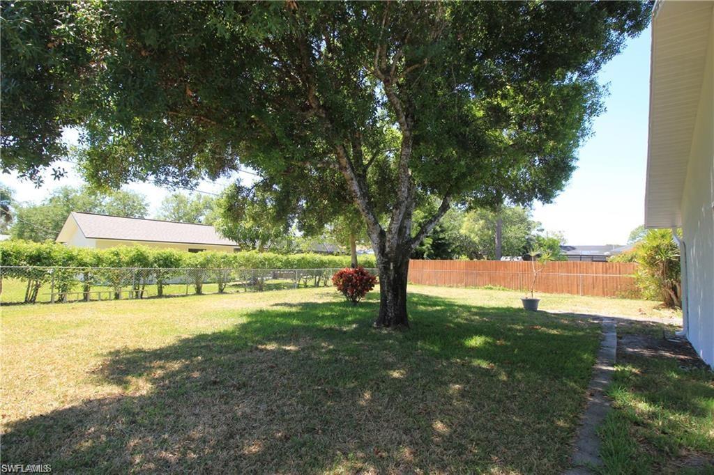 WILLOUGHBY ACRES - Residential Lease