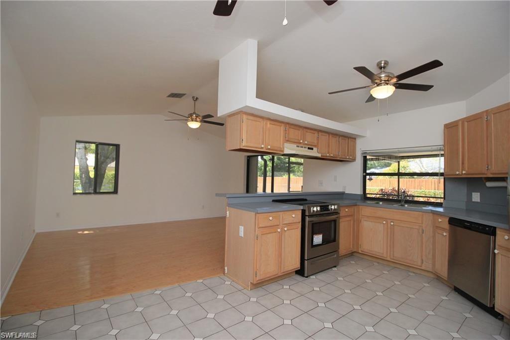 WILLOUGHBY ACRES - Residential Lease