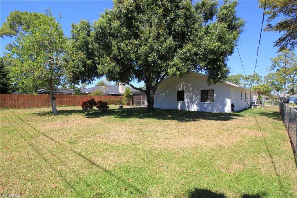 WILLOUGHBY ACRES - Residential Lease