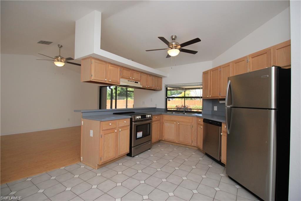 WILLOUGHBY ACRES - Residential Lease