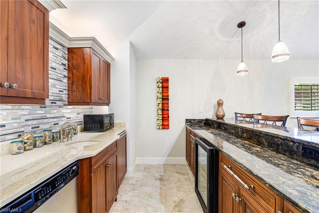 RIVERBROOKE - Residential