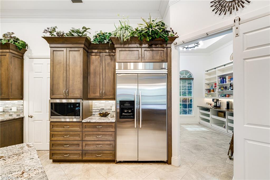 RIVERBROOKE - Residential