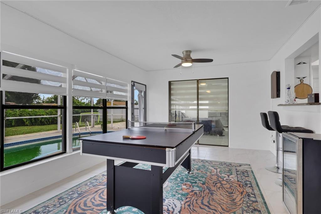 SAN CARLOS PARK - Residential