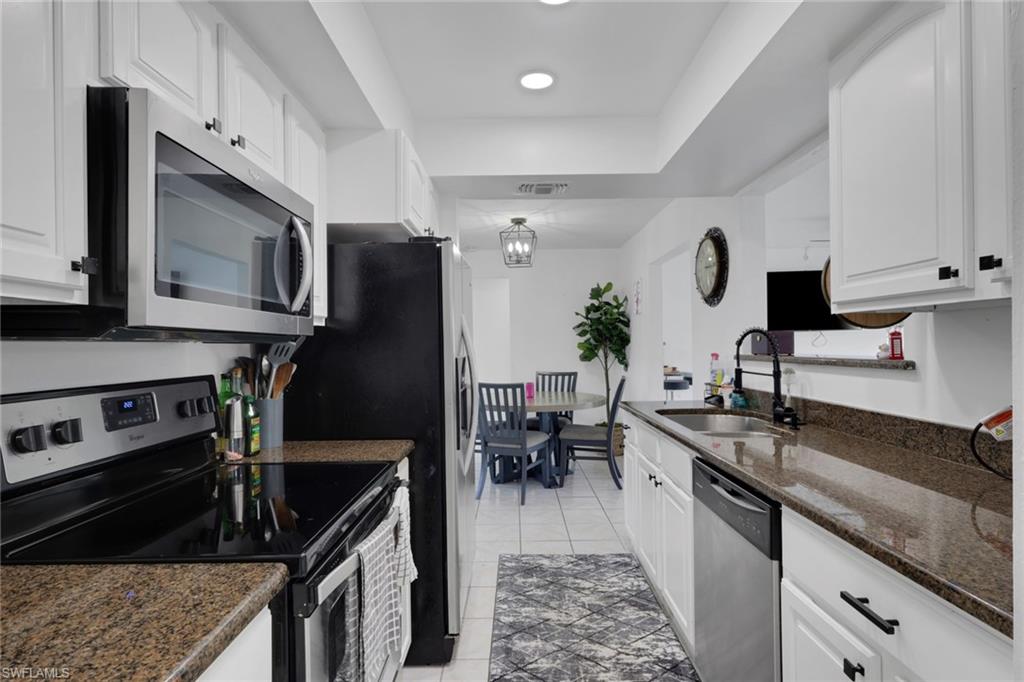 SAN CARLOS PARK - Residential