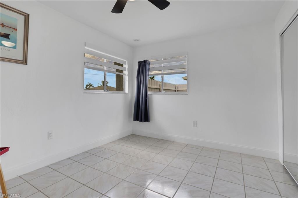 SAN CARLOS PARK - Residential