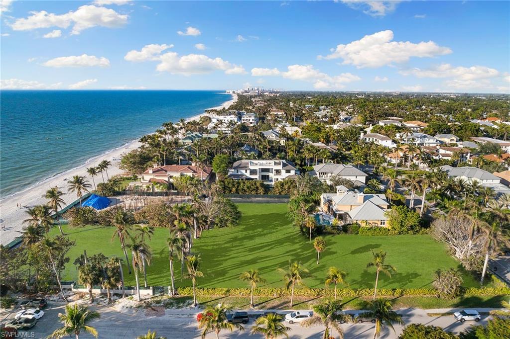 OLDE NAPLES - Land