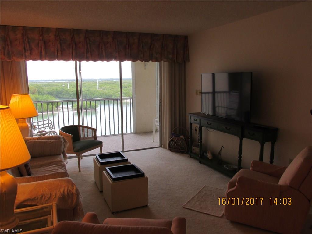 CASA BONITA ROYALE - Residential