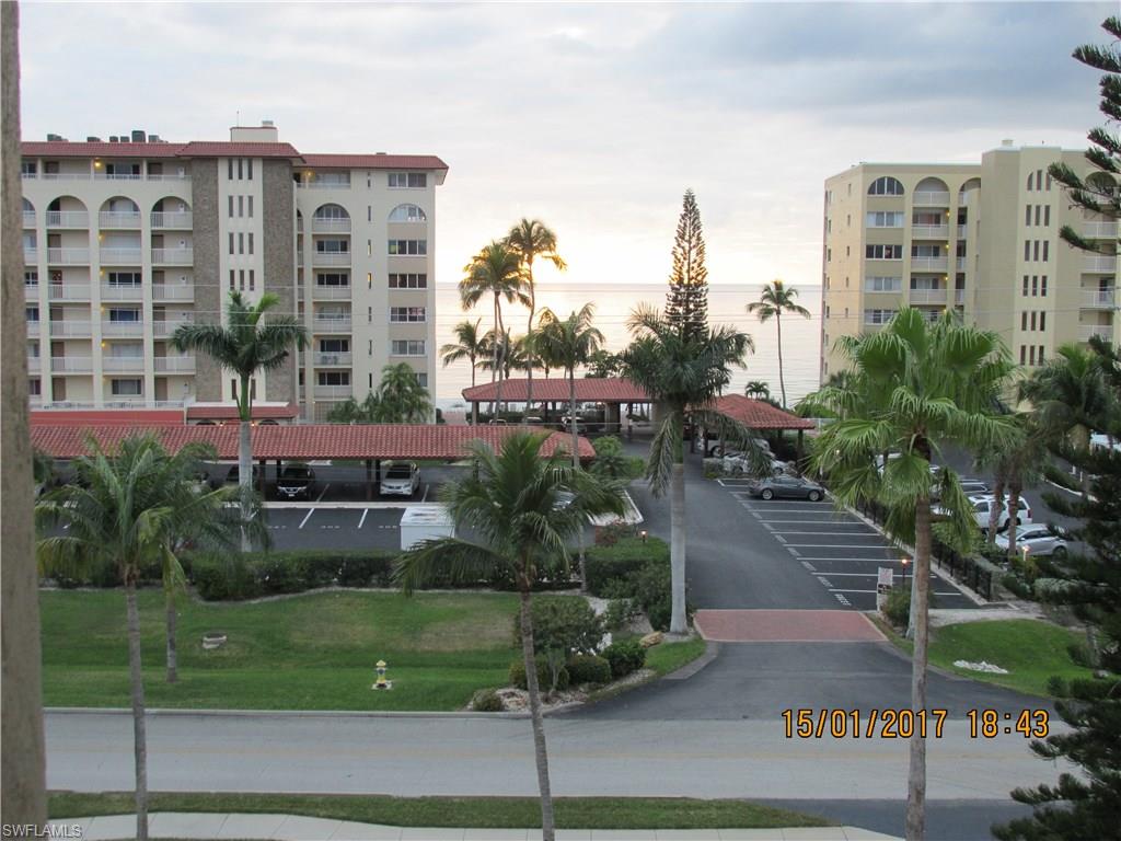 CASA BONITA ROYALE - Residential