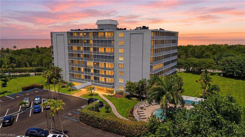VANDERBILT TOWERS - Residential