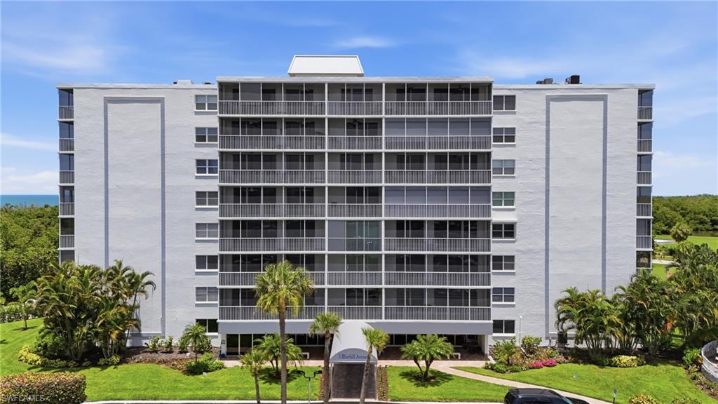 VANDERBILT TOWERS - Residential