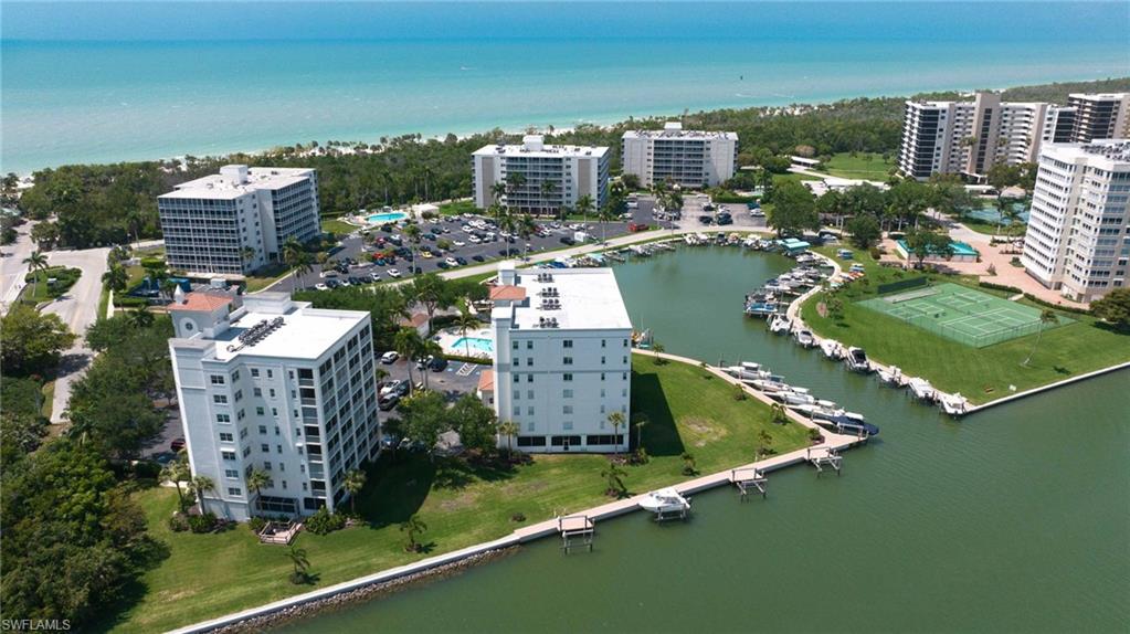 VANDERBILT TOWERS - Residential